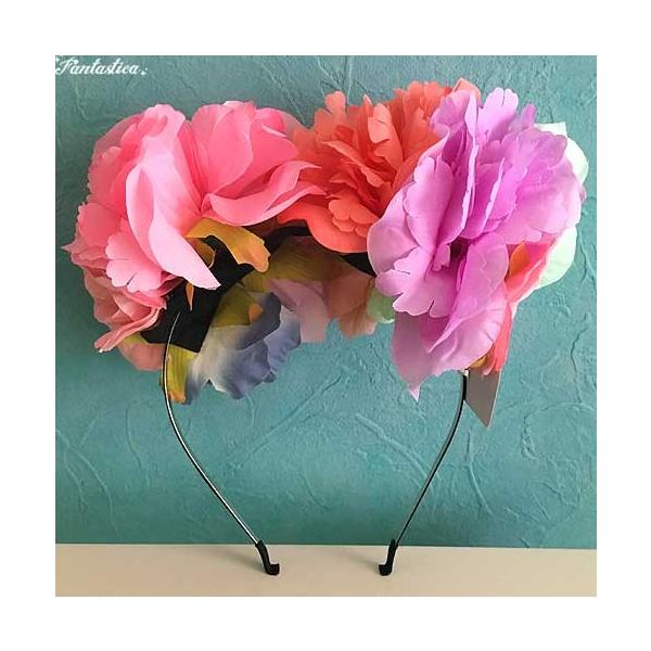 オランダのアジアン・キッチュ・ブランド『キッチュキッチン』の華やかなフラワー・ティアラが入荷しました♪ティアラトップいっぱいに色とりどりのお花が敷き詰められています。燃え上がるようなアジアの艶やかさとヨーロッパのクールネスを融合させた、美麗...