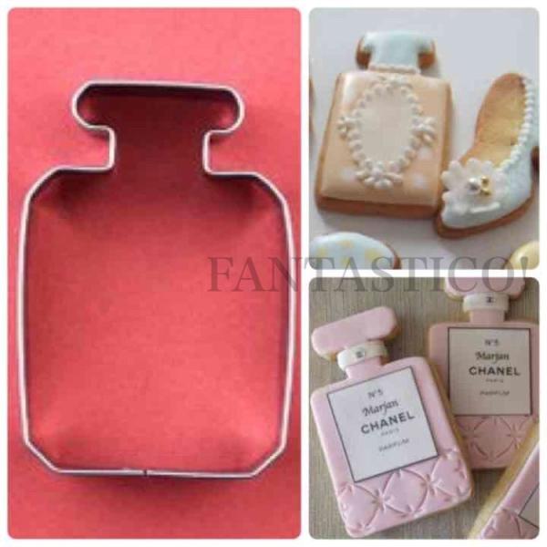 ハンドメイドのステンレスクッキーカッターです。アイシングしておしゃれなプレゼントに☆お子様と一緒にクッキングしても楽しいです♪アイシングクッキーやキャラ弁、ハムやチーズにスタンプしてホームパーティーに、アイディア次第で色々楽しんでいただけま...