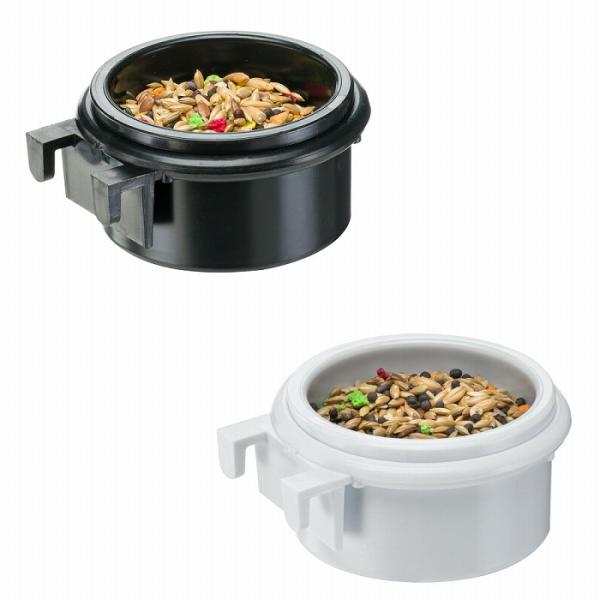 イタリアferplast社製の鳥かごに掛けて使える餌入れ。鳥かごに掛けてお使いください。 ■本体サイズ：5x5xh3cm ■素材：プラスチック■Made in : Italy※こちらの商品はイタリアから入荷する色を指定する事ができない為、在...