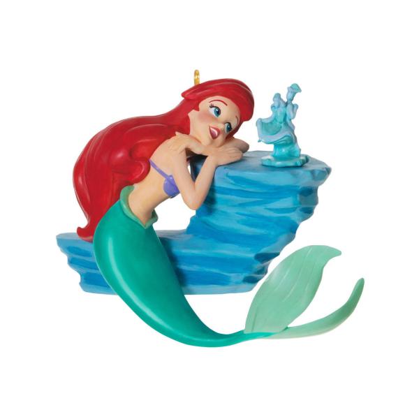 ホールマーク 2026 オーナメント リトルマーメイド アリエル ダンスシーンの置物を見つめる ディズニー Ariel Where the People Are Ornament