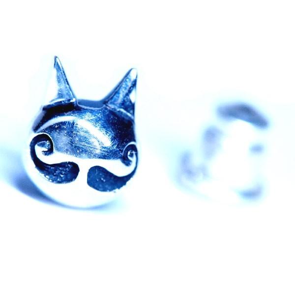 ネコ(猫)モチーフ カイゼル髭キャット ふっくら立体型デザイン