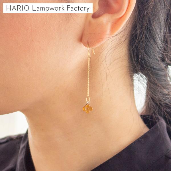 ＼9/15はポイント10倍／ ハリオ イイダ傘店 ピアス キンモクセイ アンバー ガラス製 HARIO Lampwork Factory 手作り 日本製
