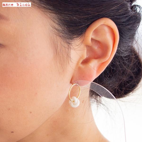 _11/22E23̓|Cg10{^ Anne Black AkEubN sAX fB[X t[vsAX X[ AkubN knots hoop earring small gold