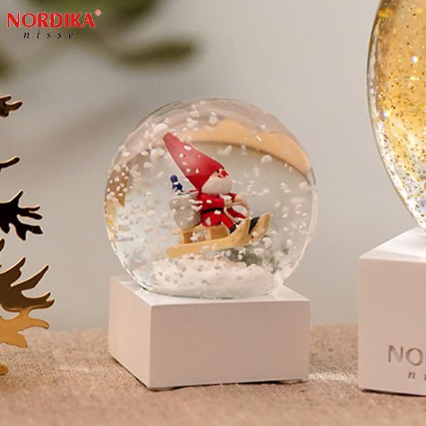 新品未使用♡ノルディカニッセ スノードーム そりを引いたサンタ 取扱終了】ノルディカニッセ 限定品 スノードーム そりを引いた
