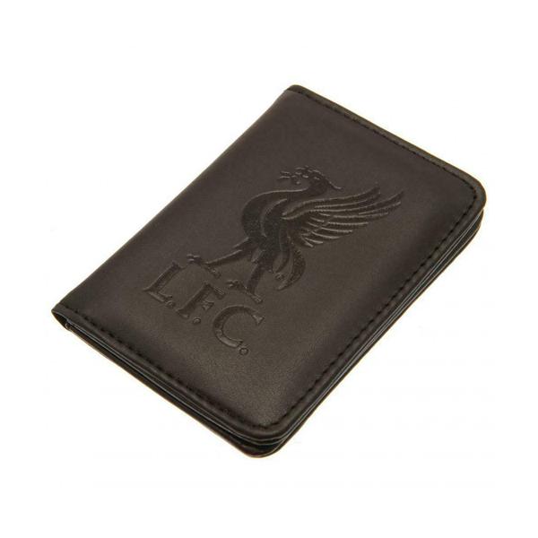 リバプール オフィシャルグッズ。通勤、通学に最適なPUレザー製のパスケース。収納は、クリアポケット×1、カードスリーブ×3の計4ヵ所。※日本未発売商品■サイズ：14.0×10.0cm（閉じた状態）■素材：PUレザー※モニターの発色具合によっ...