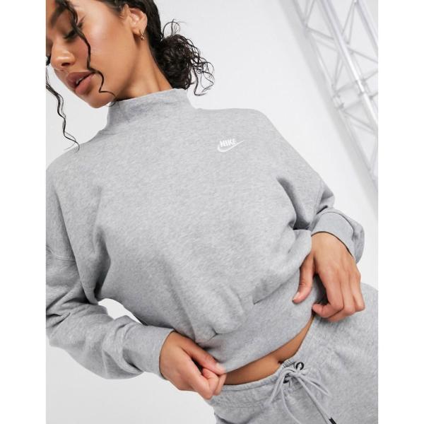 nike mock neck hoodie