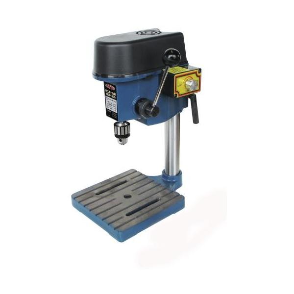 ●特長・ホビーに便利なミニサイズです・深さ調整機能付です・プーリによる3段階変速＋速度調節機構付で最適な回転速度設定が可能です●用途・軟金属や木材、プラスチックやアクリル等の垂直穴あけ作業に●材質・本体：鉄、アルミ・ヘッド部カバー：ABS・...