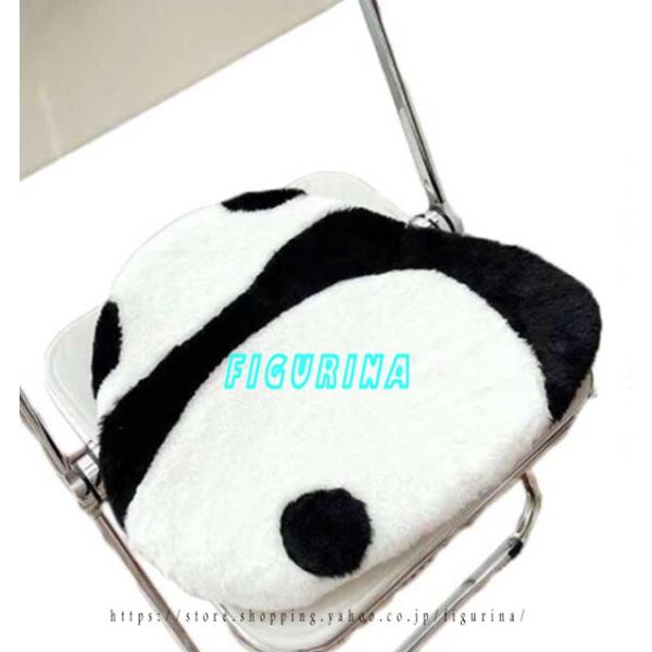 [Release date: May 30, 2024]「ふんわり快適な座り心地」 - 中に詰まったしっかりわたがほどよい厚みを提供。「洗濯機で簡単お手入れ」 - 汚れても気軽に洗えるので清潔に保てます。「パンダモチーフのシートクッション」...