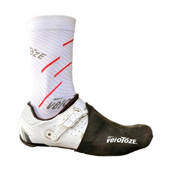 ■商品説明防風、防水の機能に優れたシリコン トゥーカバー・軽量で、フィット感に優れ、エアロ効果も望めます。・カリフォルニア州ソノマ郡でサイクリストたちの要望により生まれた「VELOTOZE」。・雨や厳しい寒さの中でもライディングを楽しみ、足...