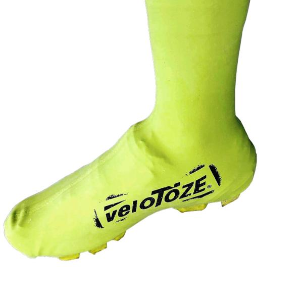 ■商品紹介・さらにMTB用シューズのソールに合わせたカット入り。（ロード用ソールにも対応可）・ふくらはぎの真ん中からつま先までカバーするので、雨や水跳ねで靴下が濡れることもございません。・焼印のようなロゴデザイン入り。・サイズ(EURO)：...