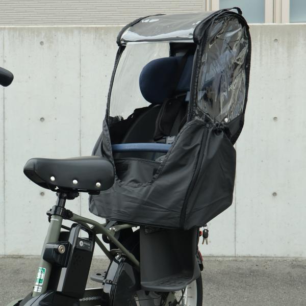 ・雨対策、防寒だけでなく、夏の暑い日も快適に！をテーマに改良新発売。(1)足元をめくって夏でも快適な空間に・前窓だけでなく、足元のボタンを留めてフルオープン！室内の熱をこもらせない構造。(2)後入れ心材でカバーがへたらない・芯材を入れること...