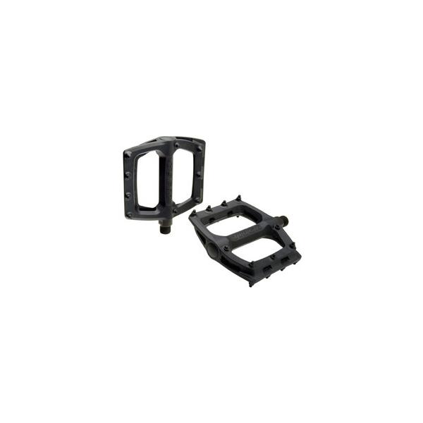 ■商品紹介・エンジニアリングプラスチックボディ ・ボールベアリング ・クロモリ 9/16インチ アクスル ・リフレクター付属 ・サイズ：L100×W110×H28mm ・重量：330g ・カラー：ブラック(PDL12300)