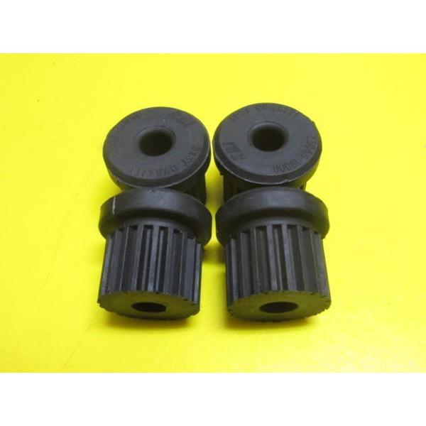 サニトラ　Ｂ１２２　Ｂ１１０リーフスプリング1インチブロック調整シャックルセット 純正新品 サニー サニトラ B110 B120 B121 B122 用 リーフブッシュ
