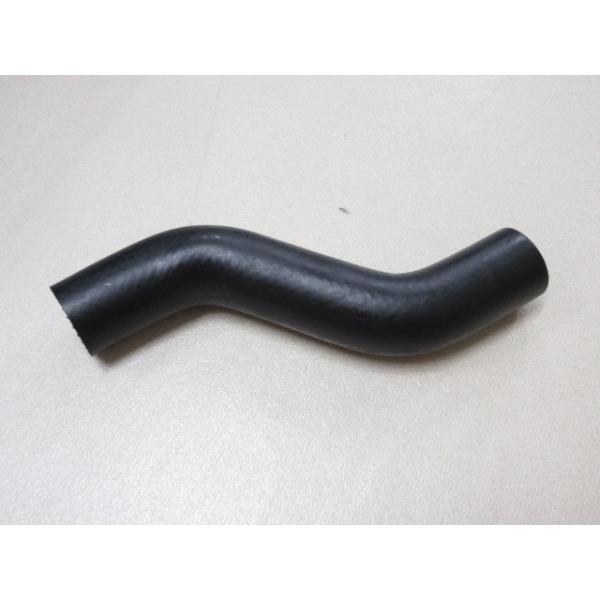 ジャパン GC210 GC211 用 ラジエターホース (アッパー) ジャパン GC210 GC211 用 ラジエターホース (アッパー) です。新品です。適合は以下の部品番号と形状から判断ください。21501-R5700※初期不良に限り返...