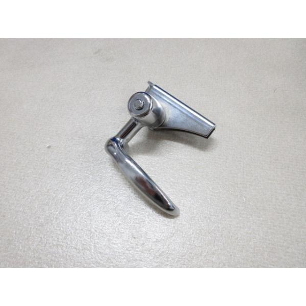 純正新品 サニー サニトラ B110 B120 三角窓 ハンドル 右 : ファイン