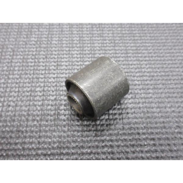 純正 AE86 4AG  ラテラルロッド ブッシュ ボディ側です。 純正新品です。※初期不良に限り返品をお受けいたします。