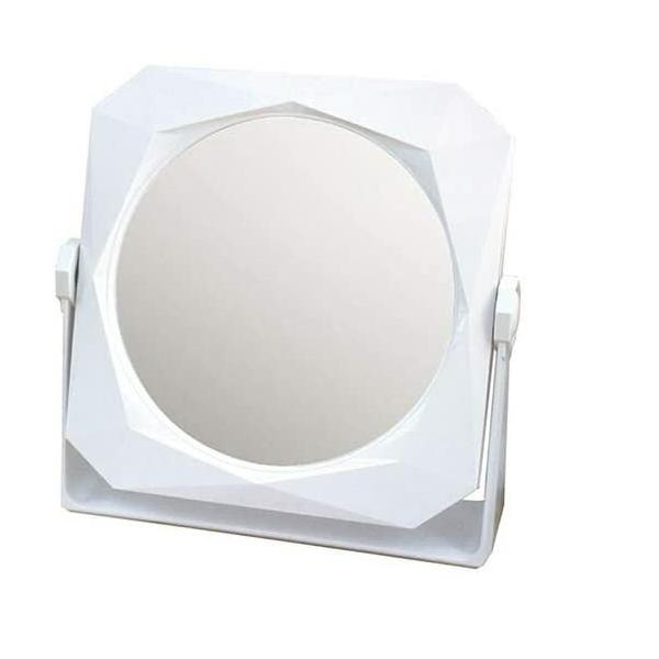 肌のお手入れやアイメイクなど細かい部分を大きく映す3倍拡大鏡。裏側には通常の等倍鏡もついているので普段のお化粧にも最適♪■鏡/163mm　扉/96×198mm■枠/227×222×62mm■生産地：中国■材質 本体：ABS樹脂、鏡：ガラス