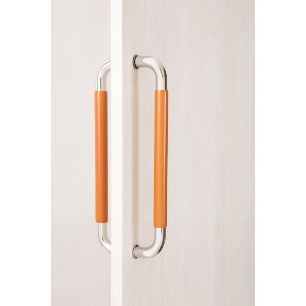 ドアハンドル ４５ｃｍ ４色（木製グリップ部分） ヘアライン仕上げ（ステンレス部分） スライドドア 両面用 450mm 取手 ドアノブ 室内用 Ｏ型 (ミディアム)