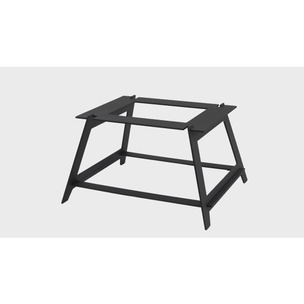 アルミ製で軽量コンパクトに収納可能。従来の鉄製のポータブルスタンドよりも3.5kg軽く、高さを5cm高くし、機能面だけではなく利便性も追求しました。※画像の薪ストーブは付属しません。