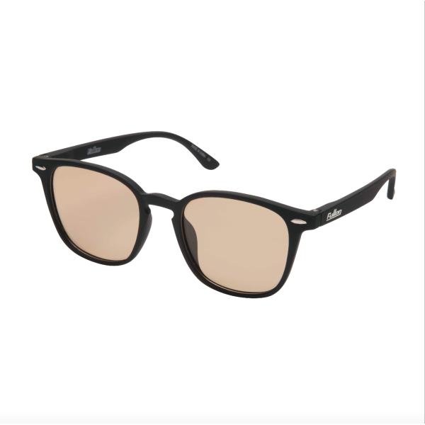 Frame :  Matte BlackLens : Brown 偏光・調光レンズに当たる紫外線の量によってレンズの色が変わる調光レンズを採用。屋外ではレンズの色が概ね5分〜10分程度で、元のブラウンから少し濃いブラウンに変わります。紫外線...