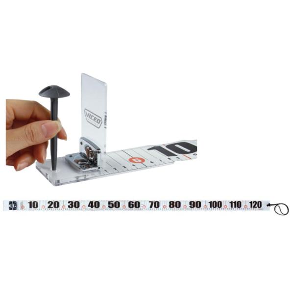 大阪漁具 釣り フィッシング 検寸 メジャー スケール正確に計測できる120cmのフィッシュメジャー始点を正確にできるプレートとペグ2本付でメジャーのたわみを防ぎ計測時の誤差を軽減。120cmまで大型目盛りで大型魚も対応。メジャー部分はマッ...