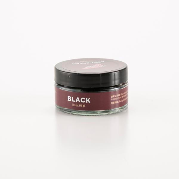 レッドウィング「ブーツクリーム」は、革に潤いを与え、艶、光沢を出す乳化性クリームです。この「ブラック」は、ブラックのレザーに最適です。まずブラシなどで靴の汚れを取り除いてください。ブーツ片足につき、コーヒー豆数粒程度のクリームを、全体に薄く...