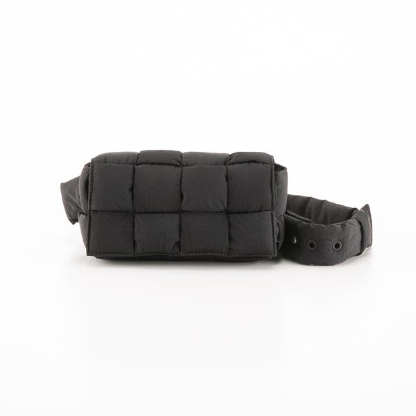 BOTTEGA VENETA（ボッテガ・ヴェネタ） パデッド カセット ミニベルト