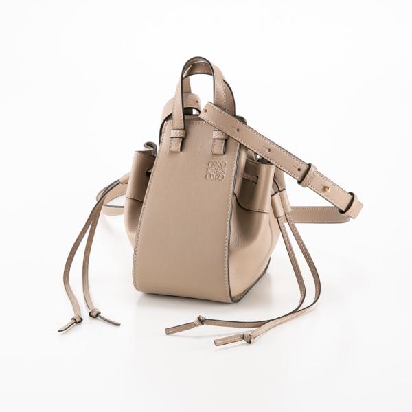 LOEWE（ロエベ） LOEWE HAMMOCK DRAWSTRING MINI SD付き ハンドバッグ