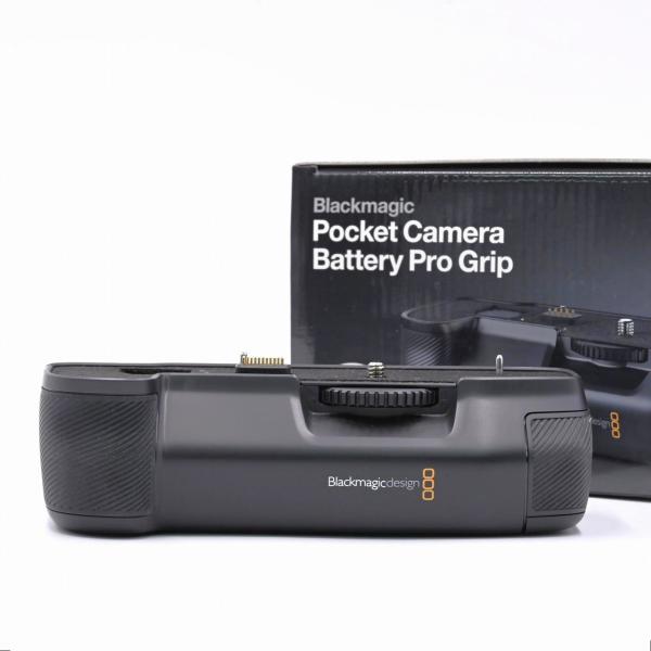 極上品｜ Blackmagic Design Pocket Camera Battery Pro Grip