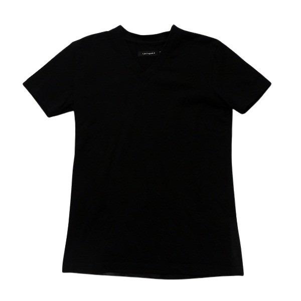 1 piu 1 uguale 3（ウノピゥウノウグァーレトレ） Vネック Tシャツ