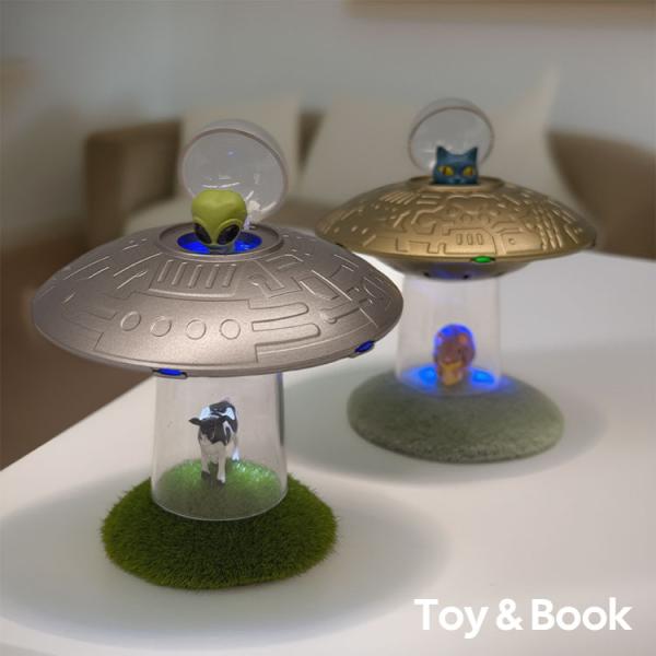トイ＆ブック UFO カウアブダクション キャットインベーション｜光る 鳴る 音 サウンド マグネット フィギュア 置物 インテリア 卓上 デスク DETAIL
