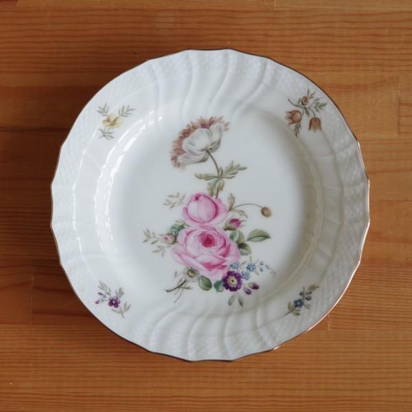 ロイヤルコペンハーゲン フリセンボー 花柄 ボタニカル デザートプレート ケーキ皿 cm Royal Copenhagen Frijsenborg 1022 3 Royal Copenhagen Frijsenborg Plate cm 1022 3 Flohmarkt フローマルクト 通販 Yahoo ショッピング