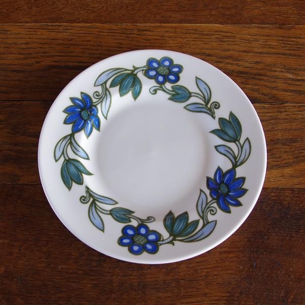 スージー クーパー アールヌーボー ブルー 花柄 デザートプレート 17cm 1 2 Susie Cooper Art Nouveau Blue Plate 17cm 1and2 Flohmarkt フローマルクト 通販 Yahoo ショッピング