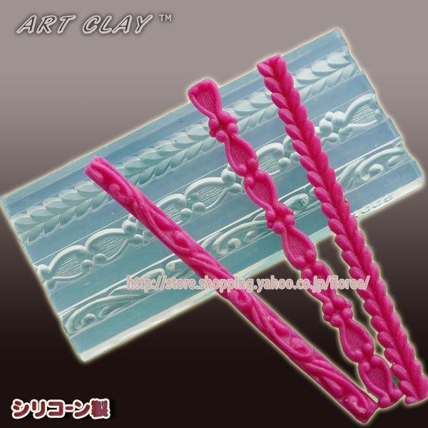 ＜使用できる素材＞　樹脂粘土・銀粘土アートクレイ、銀粘土用に考案されたリング型です。樹脂粘土にも使用できます。トリミング用や張り合わせを隠すラインとしても使えます。サイズ：5ミリ×75ミリ/6ミリ×75ミリ（2本）＊付属の説明書は銀粘土のも...