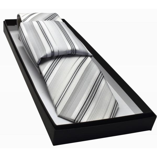 サイズ縦143センチ×幅約8センチ/チーフ23センチの正方形 材　質シルク１００％色ネクタイ、チーフとも、シルバー、シルバーグレー、ホワイトのストライプ　商品説明日本製・写真と多少の色の異なりはご了承下さい。 ポイント利用