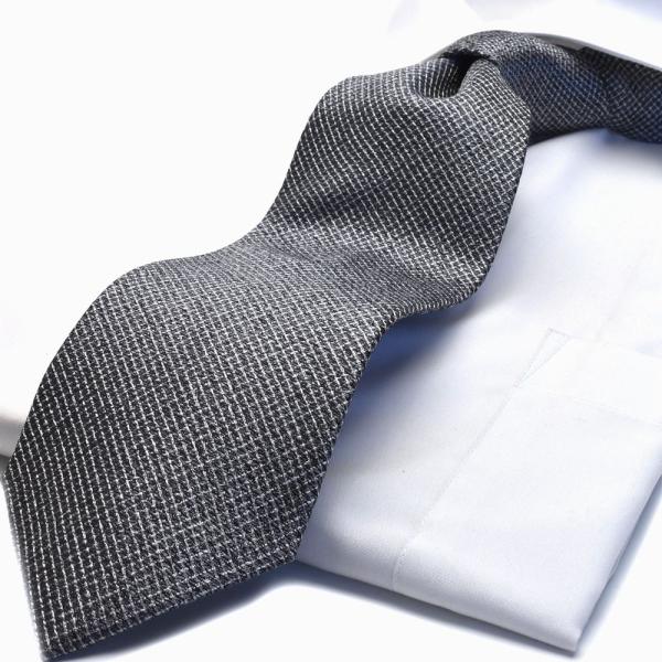 サイズ縦160センチ×幅8センチ材　質シルク１００％色グレー/グラデーション格子柄製造元中国商品説明写真と多少の色の異なりはご了承下さい。 ポイント利用