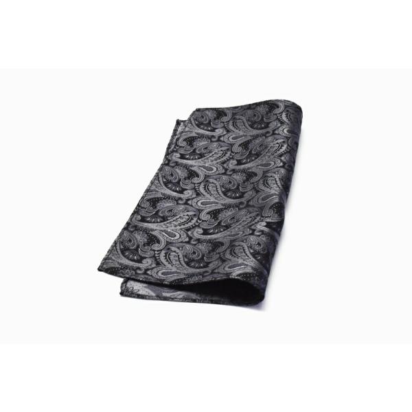 サイズ約23.5cmの正方形材　質シルク１００％色ブラックベースにグレーのペイズリー柄商品説明写真と多少の色の異なりはご了承下さい。 ポイント利用