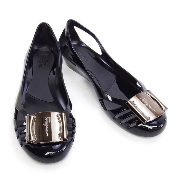 サルヴァトーレ フェラガモ Salvatore Ferragamo 靴 レディース ロゴプレート付き ラバーシューズ パンプス ブラック Bermuda Nero 17年春夏 Ferragamo 13m 2 Fontana フォンターナ 通販 Yahoo ショッピング