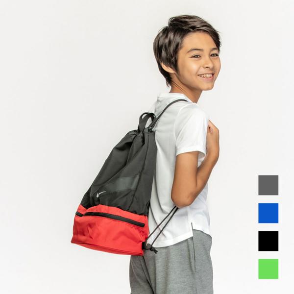 【特徴】ナップザックタイプの定番プールバッグ。上下に分かれた仕様で、使用後の水着と着替えなどを分けて収納可。名前が記入できるネームタグ付き。スイミングなどの習い事や部活はもちろん、幅広い日常シーンでお使いいただけます。【品質】ポリエステル　...