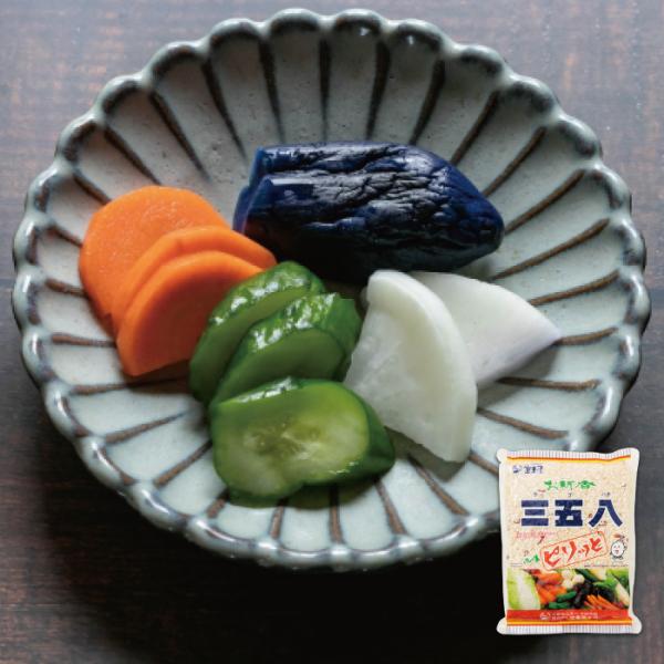宝来屋の大人気定番商品お手軽にお新香が作れる一夜漬の素！◎ 漬けるだけ簡単！本格的な味わい♪◎ 赤唐辛子でピリッとうま辛！◎ 食卓のプラス一品に！〜三五八漬けとは〜みちのくに古くから伝わる糀漬けのことで、その名の通り、食塩・糀・蒸米を3:5...
