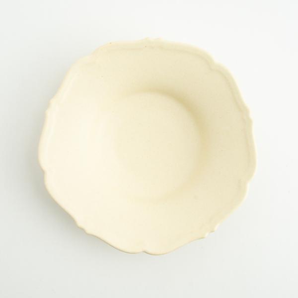 Awabi ware 輪花中深皿 アイボリー マット