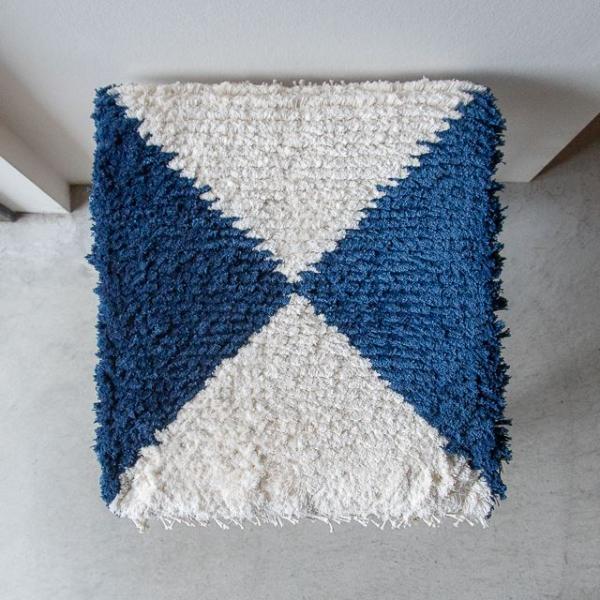 ムーミン様　ノッティング　椅子敷き ムーミン様ノッティング椅子敷き