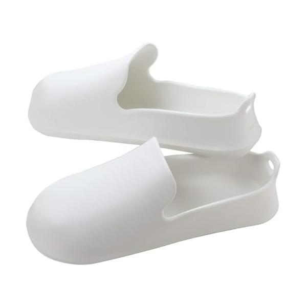 他サイト： マーナ (marna) お風呂のスリッパ (フック穴付き) バスブーツ 浴室掃除 (すべらない バスシューズ) 浮かせる収納 ホワイト JA09の商品画像