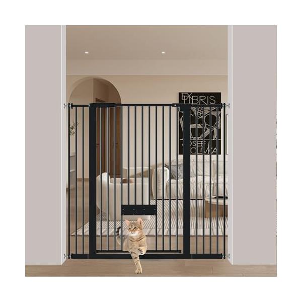 ブラック/幅77-86CM/W410・Size:幅77-86CMMaterialType:ブラック・ペットゲート・ペット用ゲート付きこのベビーゲートはペットドア付きで、扉のスイッチを回すだけで高さや開閉を簡単に調節できます。小型猫や犬もスム...