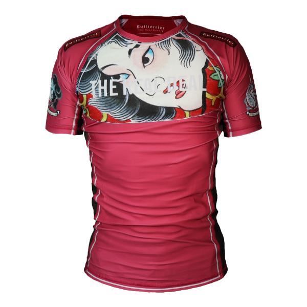 [Release date: September 18, 2024]【無心】新シリーズとして登場したブルテリア「Tsunadehime」モデルがラッシュガードとなって登場。日本古来の伝奇物語自来也説話に出てくる義賊児雷也の妻でナメクジをあや...