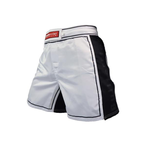 [Release date: June 23, 2025]ブルテリアのファイトショーツRank3.0モデル。両サイドにはスリットがはいり、サイドと股下には伸縮性のあるスパンデックス生地を採用し動きやすさを実現。スソがヒザに引っかかりにくいシ...