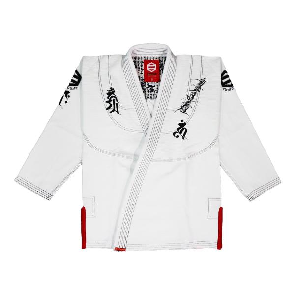 [Release date: July 19, 2025]格闘技ブランドブルテリアの隻眼隻腕の剣士「丹下左膳」をインスピレーションしてデザインされた柔術衣「Sazen R Gi」。ジャケットに480gsmパールウィーブ生地、パンツに軽さと丈...