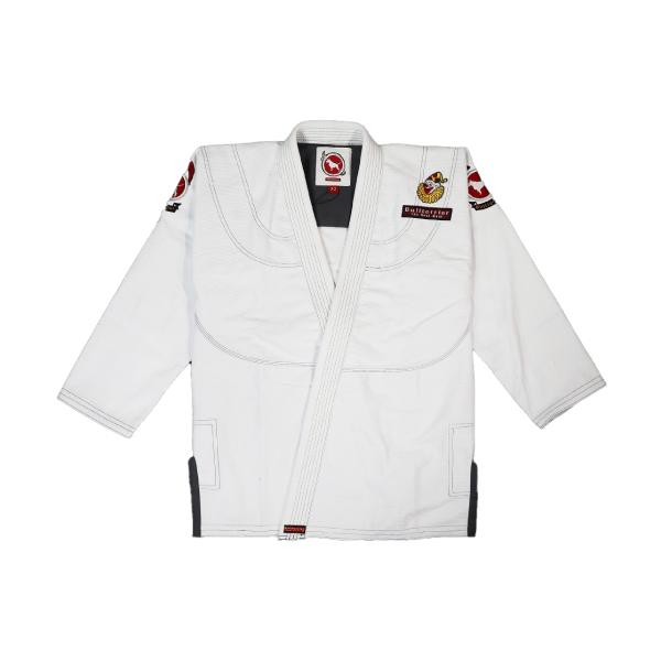 [Release date: October 27, 2025]ブルテリアの新シリーズ、トランプのジョーカーをモチーフにしたBULL TERRIERの柔術衣「Joker」の最新モデルが新ルール対応仕様になって登場。ジャケットに軽さと丈夫さを...