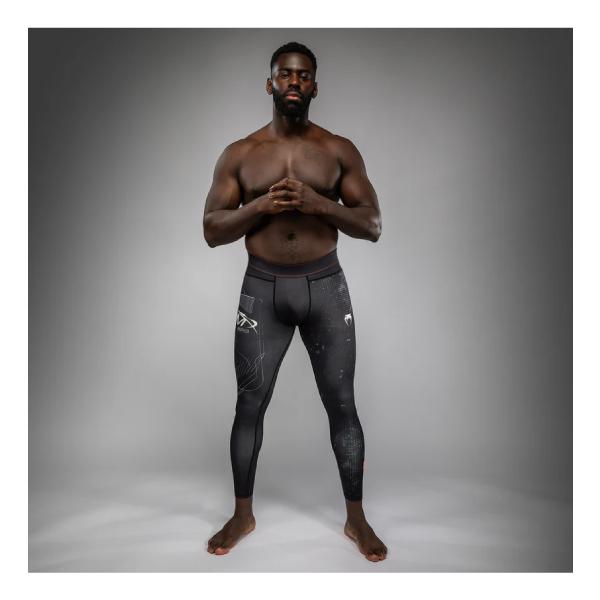 [Release date: September 23, 2025]Venum Eclipseは、技術とライフスタイルを融合させたコレクションです。Venum Eclipseスパッツは、擦り傷や火傷、摩擦から肌を守りつつ、グラウンドワークで...