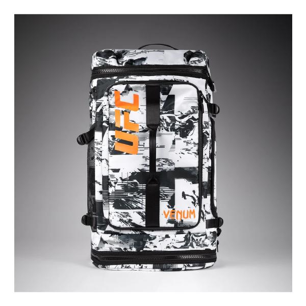 [Release date: December 5, 2025]UFC Zenith by Venumは、パフォーマンス革新の頂点を象徴します。次世代素材を採用し、機能性を最大限に引き出す設計で、アスリートの潜在能力を高め、オクタゴン内外で...